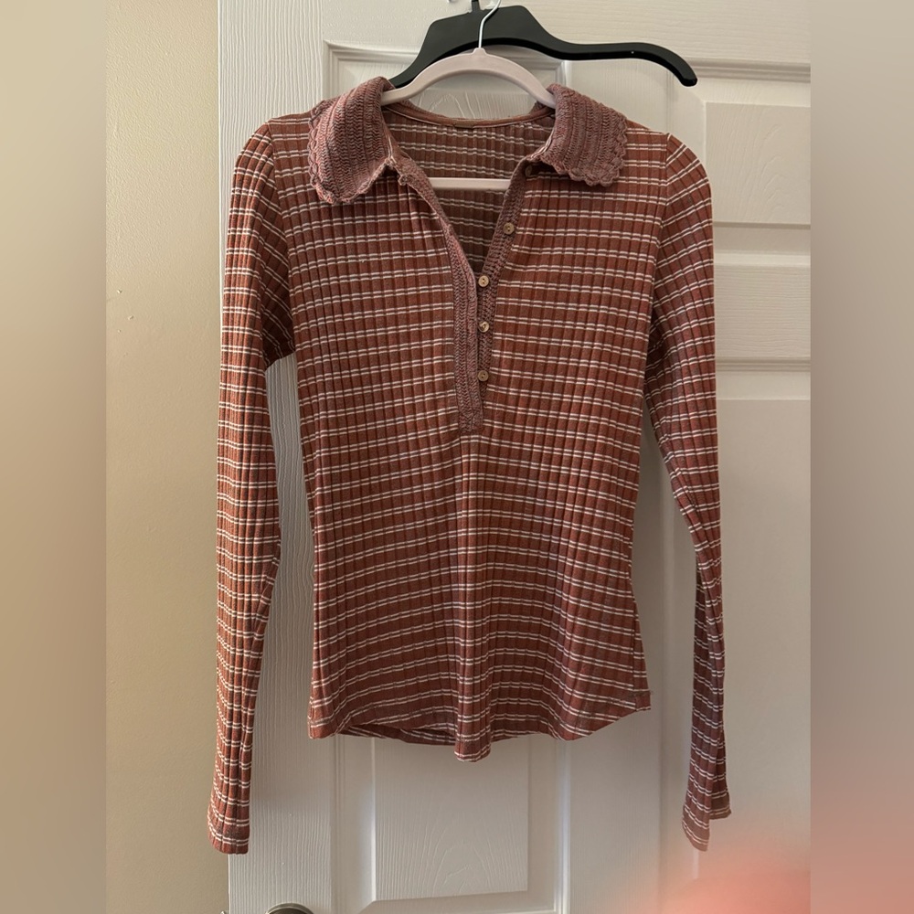 🤎 Free People Pullover Top w/ Knit Collar & Front Buttons